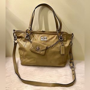 Coach Patent Leather Apple 🍏 Green Crossbody Tote